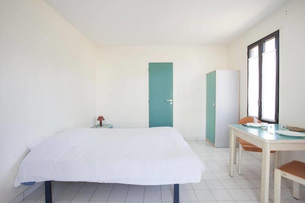 Hotel Sous Les Pins Ronce-les-Bains Exterior foto