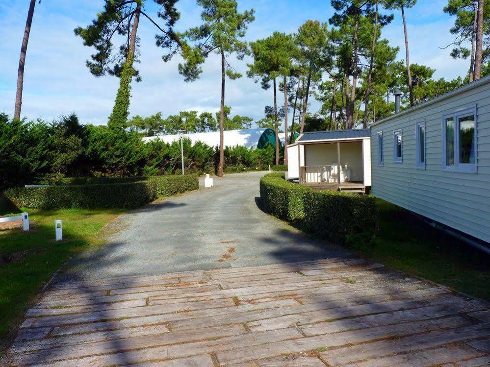 Hotel Sous Les Pins Ronce-les-Bains Exterior foto