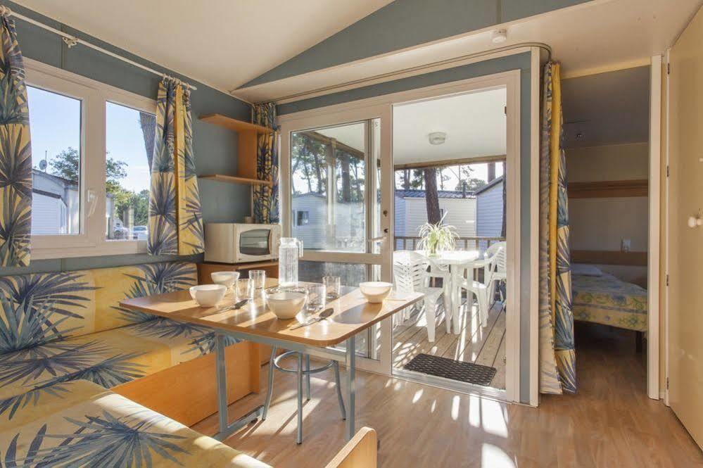 Hotel Sous Les Pins Ronce-les-Bains Exterior foto